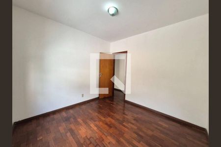 Casa à venda com 3 quartos, 204m² em Jardim Esmeralda, São Paulo