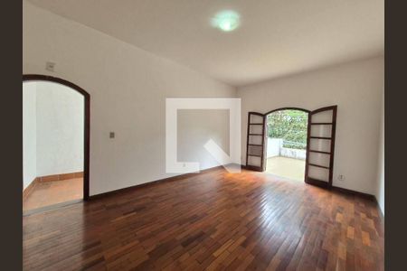 Casa à venda com 3 quartos, 204m² em Jardim Esmeralda, São Paulo