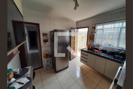 Casa à venda com 3 quartos, 150m² em Rio Pequeno, São Paulo