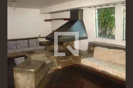 Casa à venda com 3 quartos, 237m² em Jardim Peri Peri, São Paulo