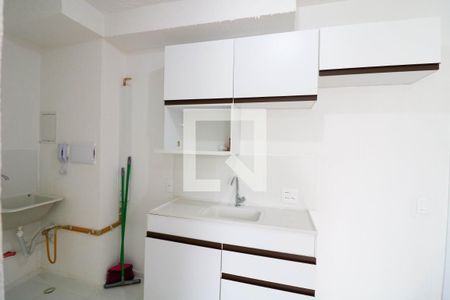 Sala / Cozinha de apartamento para alugar com 2 quartos, 32m² em Jardim Caravelas, São Paulo