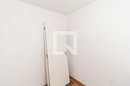 Quarto 2 de apartamento para alugar com 2 quartos, 35m² em Chacara Santa Lucia, Carapicuíba