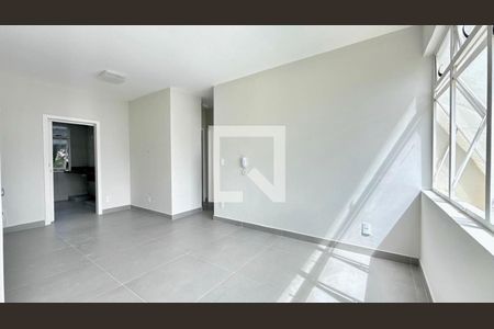 Apartamento à venda com 2 quartos, 60m² em Anchieta, Belo Horizonte