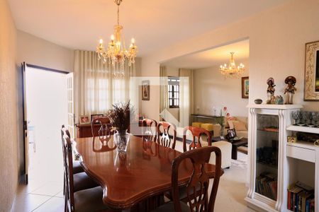 Sala de casa à venda com 3 quartos, 300m² em Mangabeiras, Belo Horizonte