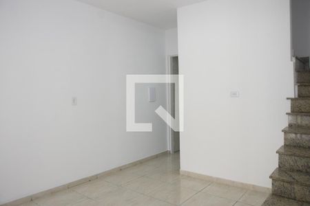 Casa de Condomínio para alugar com 2 quartos, 71m² em Chacara Santa Maria, Embu das Artes