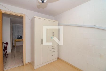 Quarto 1 de apartamento para alugar com 2 quartos, 40m² em Rubem Berta, Porto Alegre