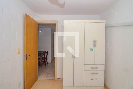 Quarto 1 de apartamento para alugar com 2 quartos, 40m² em Rubem Berta, Porto Alegre
