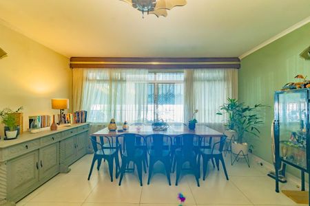 Casa à venda com 4 quartos, 233m² em Vila Guarani (zona Sul), São Paulo