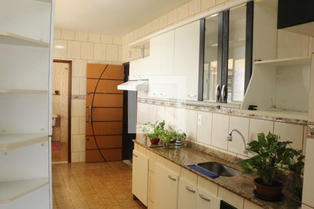 Cozinha de apartamento para alugar com 2 quartos, 85m² em Califórnia, Nova Iguaçu