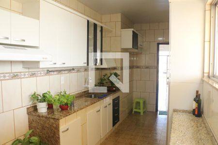 Cozinha de apartamento para alugar com 2 quartos, 85m² em Califórnia, Nova Iguaçu