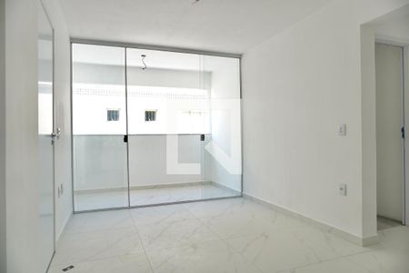 Sala de apartamento à venda com 3 quartos, 75m² em Ana Lúcia, Belo Horizonte