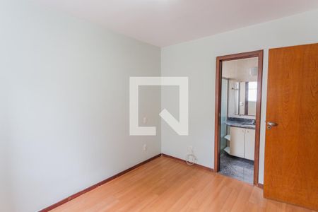 Suíte de apartamento para alugar com 3 quartos, 80m² em Cruzeiro, Belo Horizonte