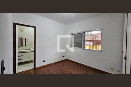 Casa à venda com 4 quartos, 303m² em Cidade São Francisco, São Paulo