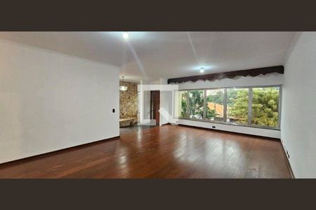 Casa à venda com 4 quartos, 303m² em Cidade São Francisco, São Paulo