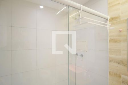 Banheiro de kitnet/studio à venda com 1 quarto, 31m² em Vila Esperança, São Paulo
