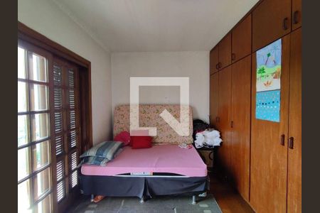 Casa à venda com 5 quartos, 200m² em Vila Sonia, São Paulo