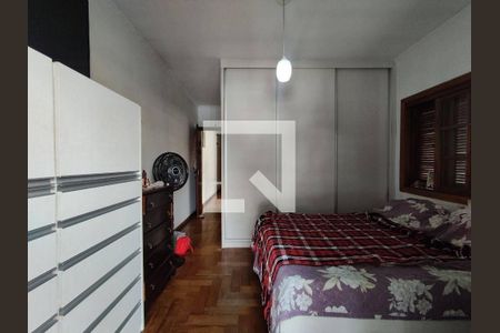 Casa à venda com 5 quartos, 200m² em Vila Sonia, São Paulo