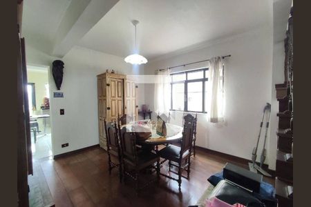 Casa à venda com 5 quartos, 200m² em Vila Sonia, São Paulo