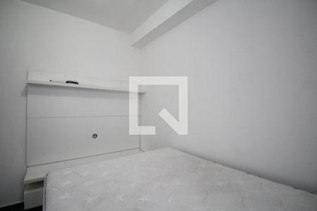 Quarto 1 de apartamento para alugar com 2 quartos, 45m² em Vila Suzana, São Paulo