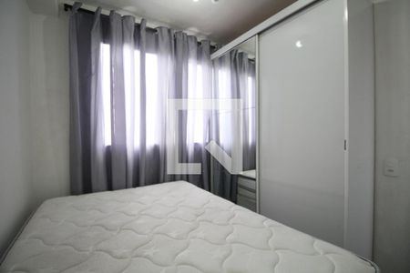 Quarto 1 de apartamento para alugar com 2 quartos, 45m² em Vila Suzana, São Paulo