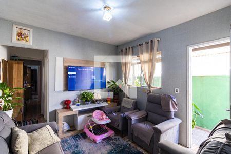 Casa à venda com 3 quartos, 105m² em Parque Arariba, São Paulo