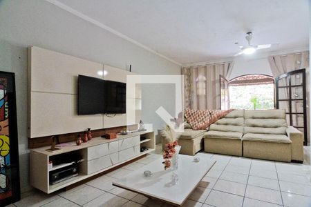 Sala de casa para alugar com 2 quartos, 90m² em Jardim Vivan, São Paulo