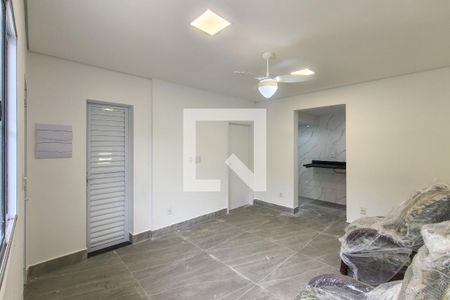 Sala de casa de condomínio para alugar com 1 quarto, 40m² em Real, Praia Grande