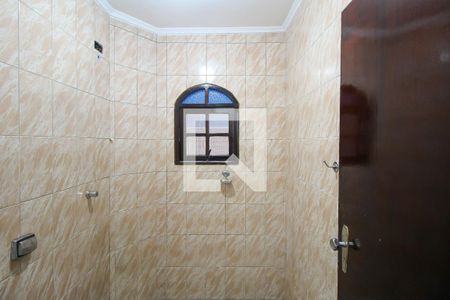 Lavabo de casa para alugar com 3 quartos, 156m² em Parque dos Bancarios, São Paulo