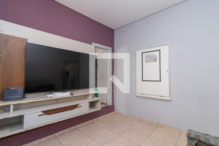 Sala de casa à venda com 2 quartos, 75m² em Vila Araguaia, São Paulo