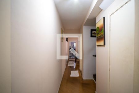 Corredor de casa à venda com 3 quartos, 200m² em Jardim Pinheiros, São Paulo