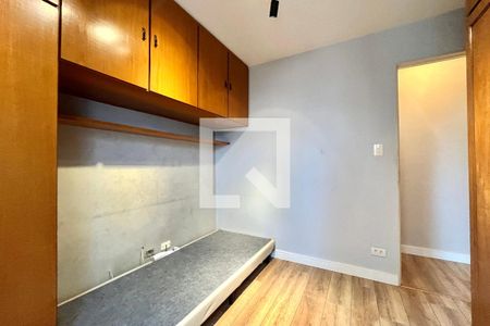 Quarto 1 de apartamento para alugar com 2 quartos, 54m² em Parque Imperial, São Paulo