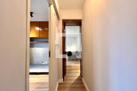 Corredor de apartamento para alugar com 2 quartos, 54m² em Parque Imperial, São Paulo