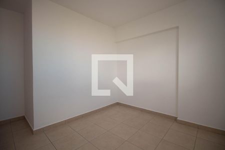 Quarto 2 de apartamento para alugar com 2 quartos, 50m² em Qi 24, Brasília