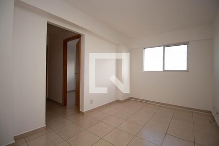 Sala de apartamento para alugar com 2 quartos, 50m² em Qi 24, Brasília