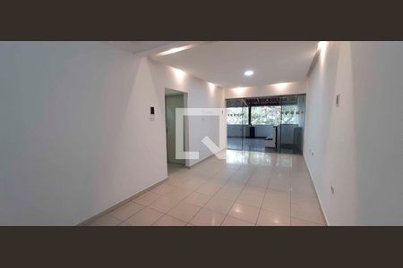 Casa à venda com 2 quartos, 235m² em Vila Yolanda, Osasco