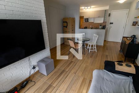 Sala de apartamento para alugar com 3 quartos, 70m² em Vila Suzana, São Paulo