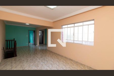 Sala de casa à venda com 3 quartos, 220m² em Cidade Patriarca, São Paulo