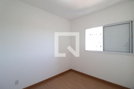 Quarto 1 de apartamento para alugar com 2 quartos, 46m² em Shopping Park, Uberlândia