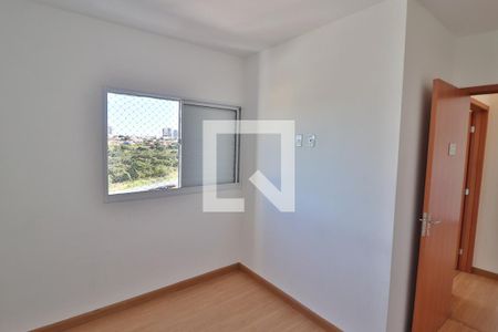 Quarto 1 de apartamento para alugar com 2 quartos, 46m² em Shopping Park, Uberlândia