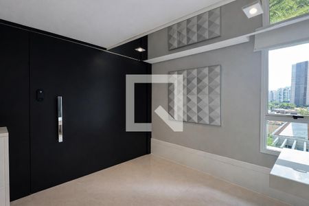 Apartamento à venda com 4 quartos, 130m² em Itaim Bibi, São Paulo