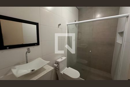 Banheiro social de casa para alugar com 2 quartos, 80m² em Cidade Monções, São Paulo