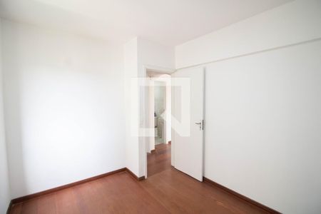 QUARTO 1 de apartamento para alugar com 2 quartos, 73m² em Parque Maria Domitila, São Paulo