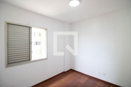QUARTO 2 de apartamento para alugar com 2 quartos, 73m² em Parque Maria Domitila, São Paulo