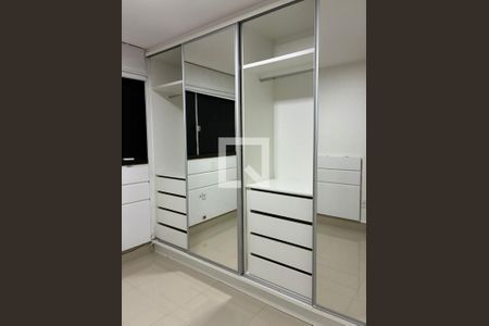 Quarto de casa de condomínio para alugar com 3 quartos, 190m² em Sitios Santa Luzia, Aparecida de Goiânia