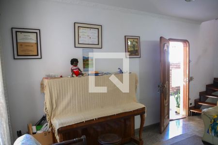 Sala de casa à venda com 2 quartos, 140m² em Vila Dalva, São Paulo