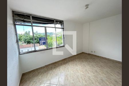 Sala de apartamento à venda com 2 quartos, 58m² em Jardim Sulacap, Rio de Janeiro