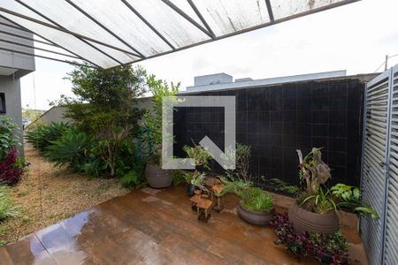 Jardim da Sala de casa de condomínio à venda com 4 quartos, 350m² em Alphaville, Nova Lima