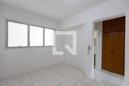 Sala de kitnet/studio para alugar com 1 quarto, 51m² em Centro, Campinas