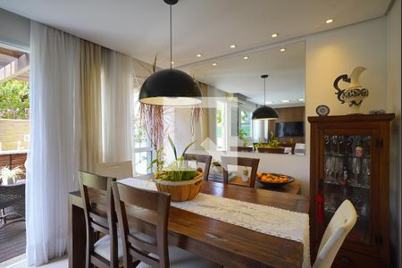 Sala de casa de condomínio à venda com 3 quartos, 190m² em Teresópolis, Porto Alegre