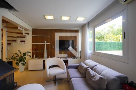 Sala de casa de condomínio à venda com 3 quartos, 190m² em Teresópolis, Porto Alegre